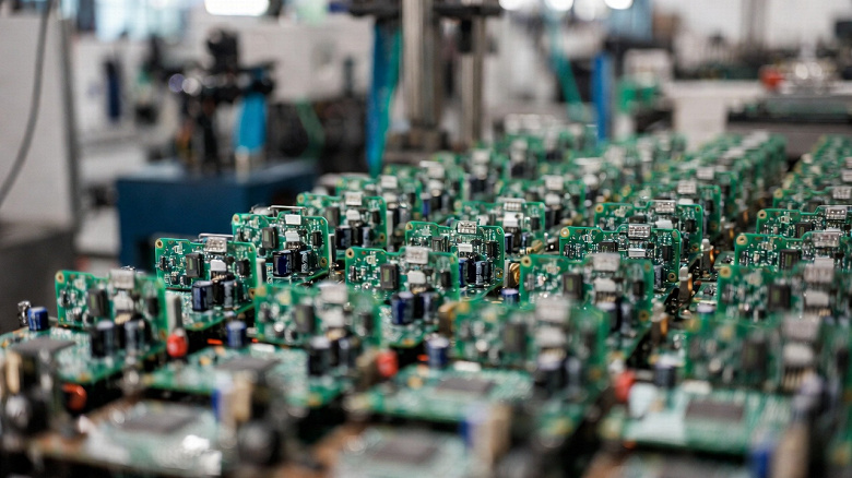 В России запустили серийное производство сложнейших печатных плат